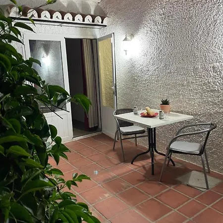 Lovely Ground Floor Appartamento